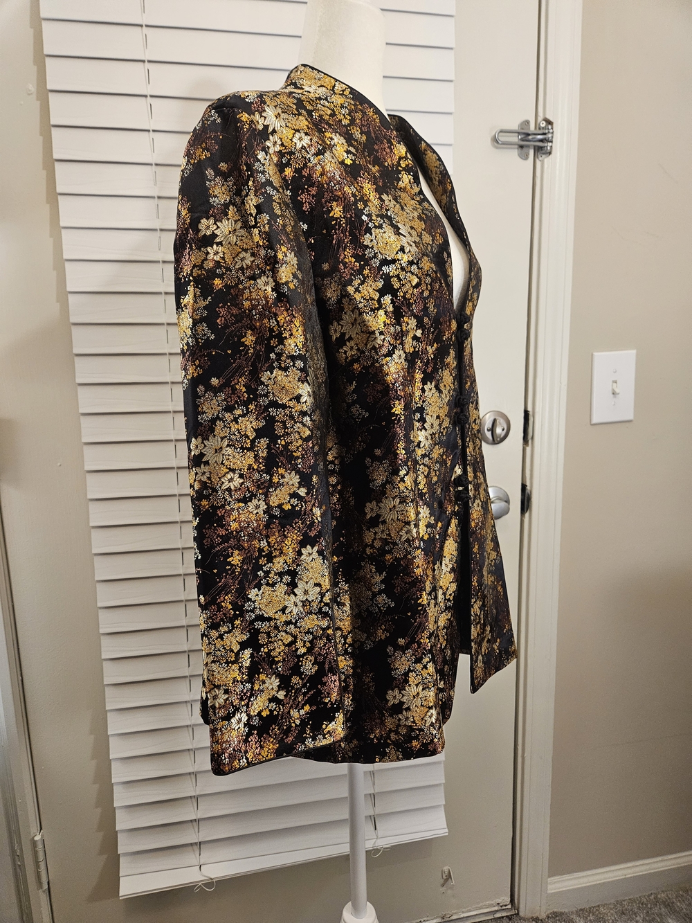 Cathayana Black Gold  Floral Brocade Jacket Frog Closure Size Large Blazer - Picture 5 of 10